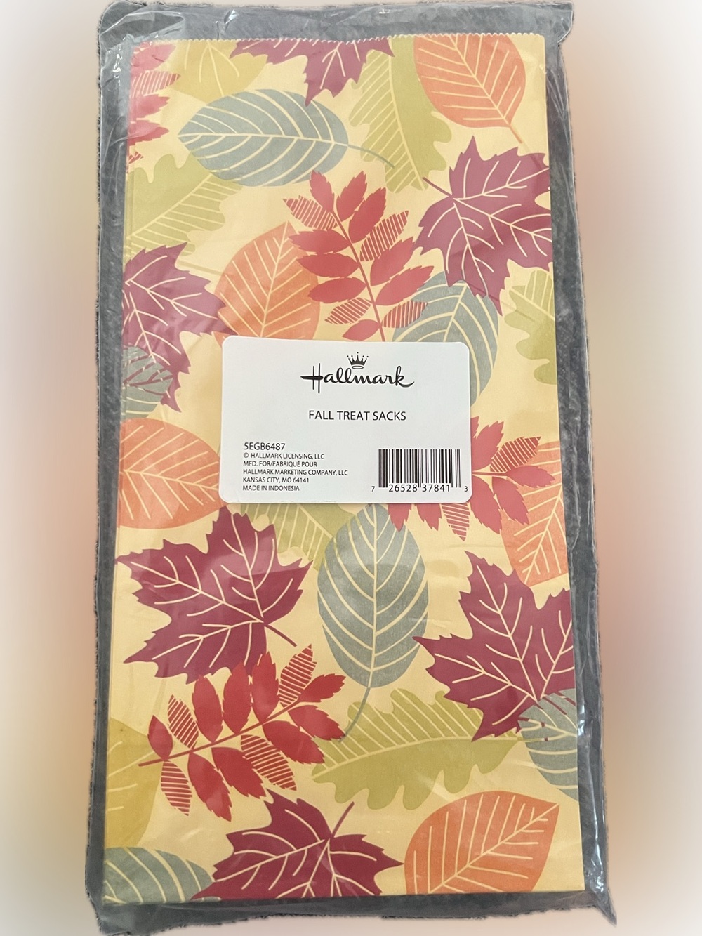 💥 New Vintage Hallmark Autumn Fall Leaf Gift Sacks Favors 30 Bags Halloween